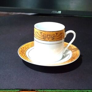 Vintage Gold Trim Vintage Cup & Saucer Set